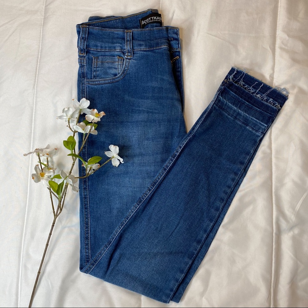 Skinny jeans
